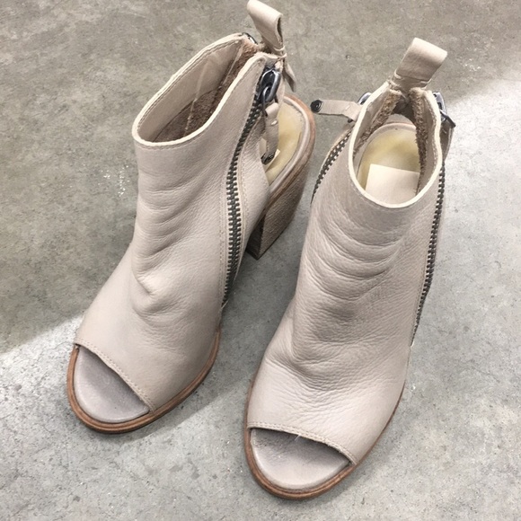 DOLCE VITA Leather Port Booties open toe Taupe 6.5 - Picture 4 of 14